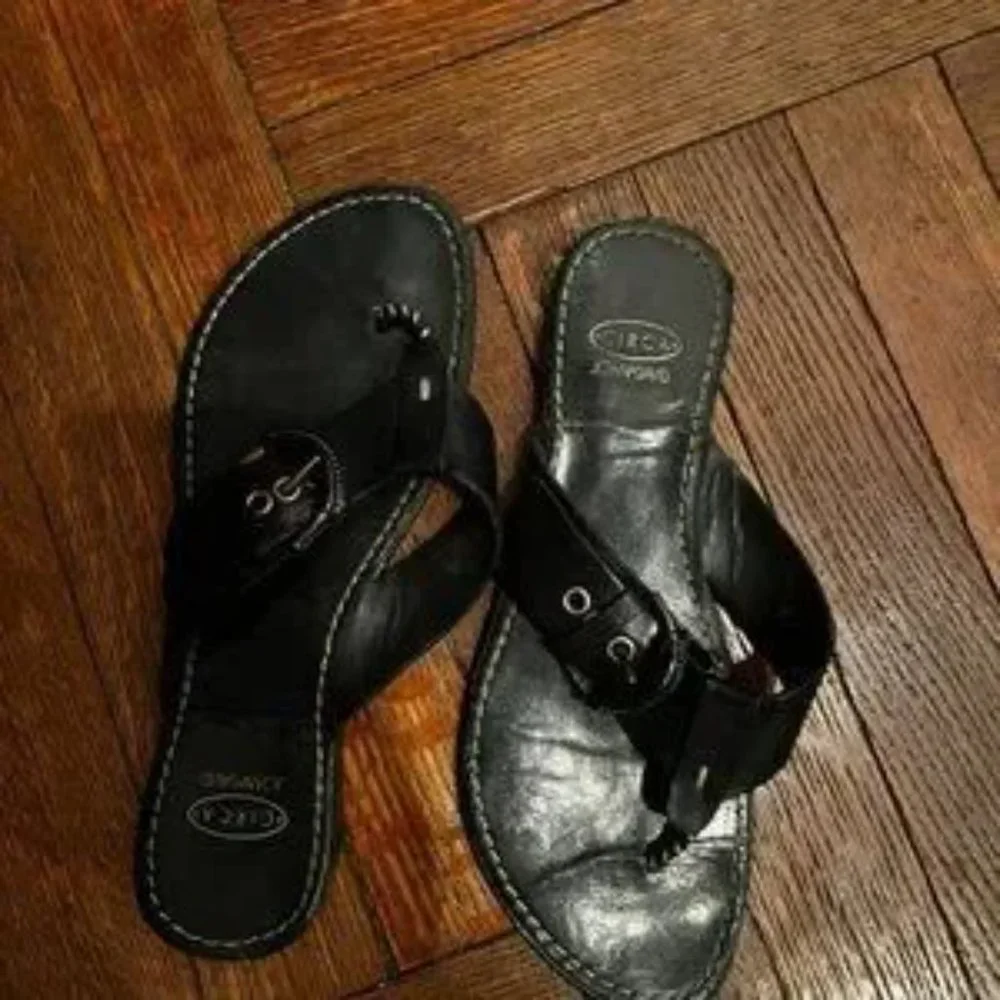Black Sandals Joan & David Circa Black Sandals Size 8 - Previously Worn‎
